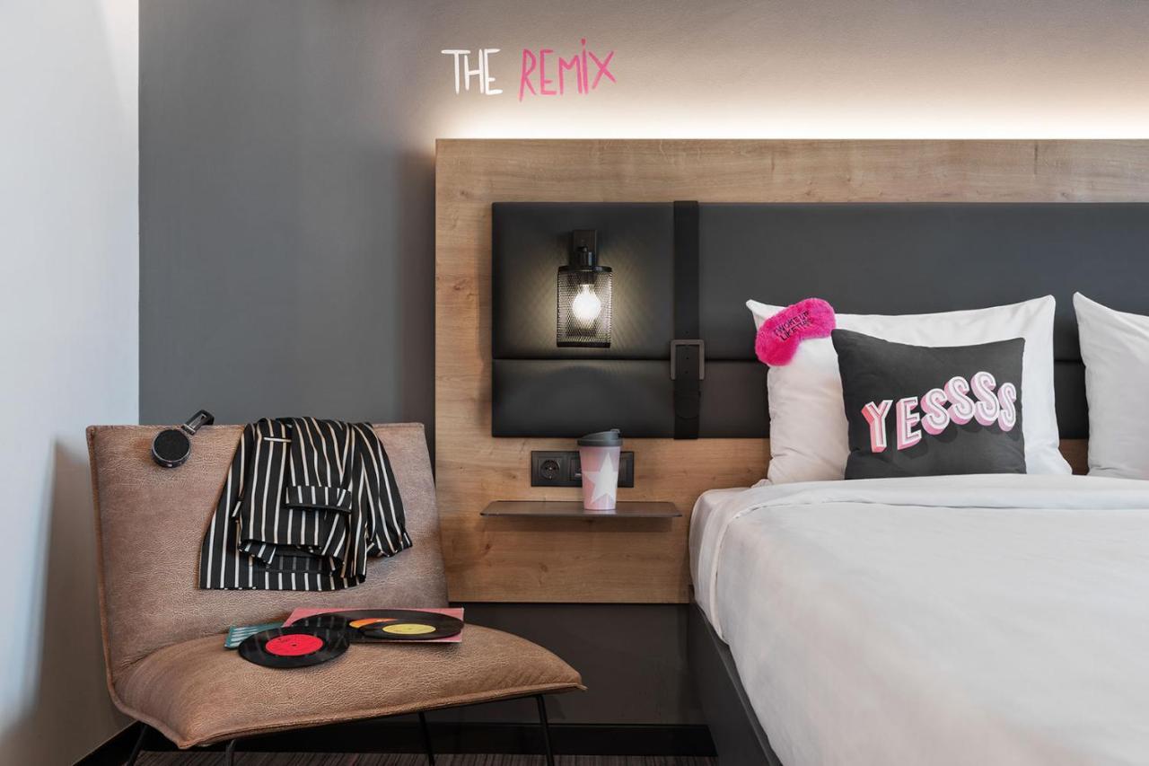 Moxy Bucharest Old Town Hotel Екстериор снимка