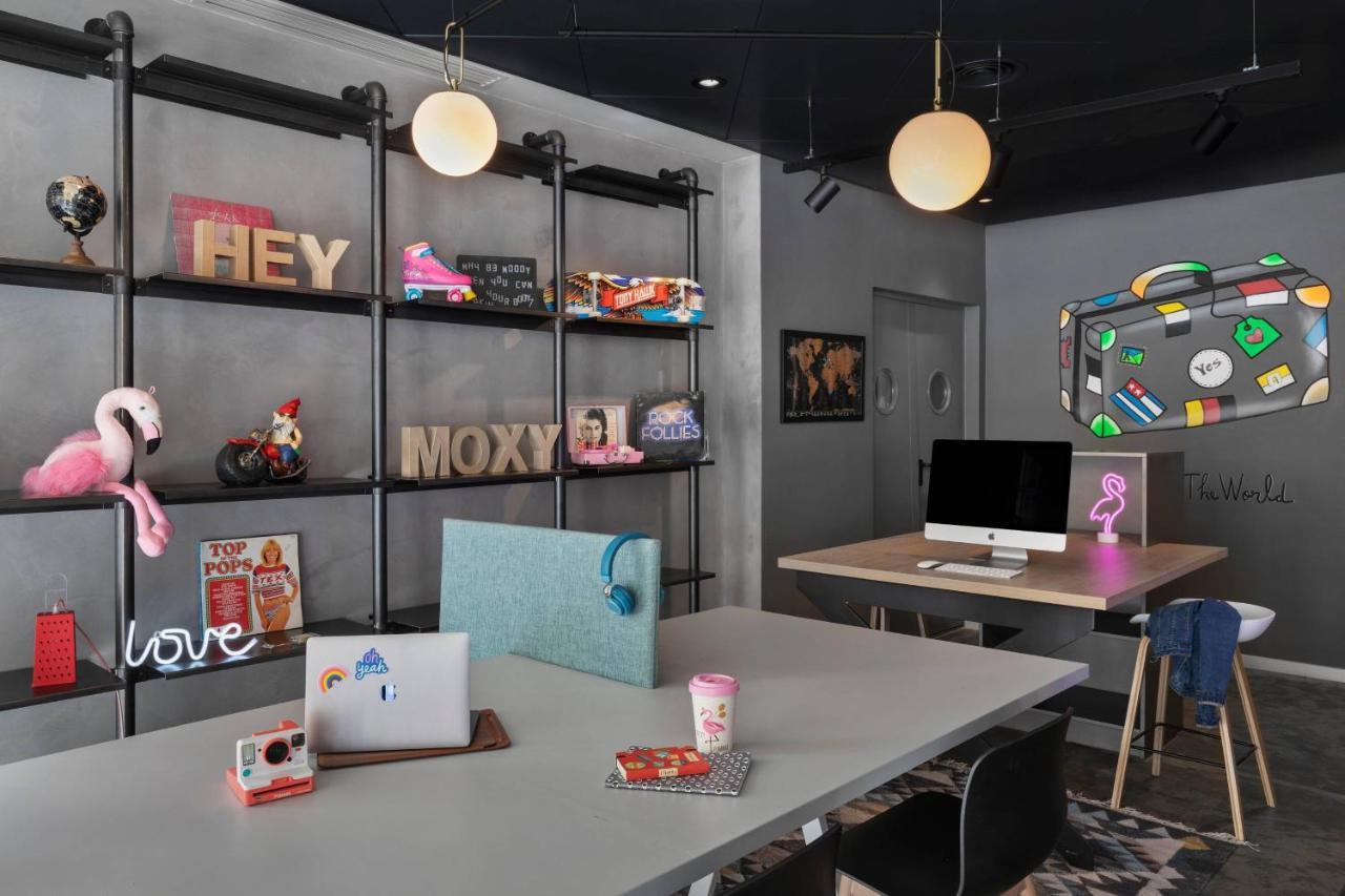 Moxy Bucharest Old Town Hotel Екстериор снимка